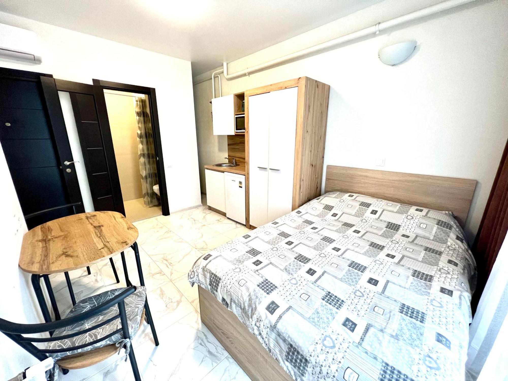 Osapart Hotel In A Complex Semycvit 2 Lviv Kültér fotó